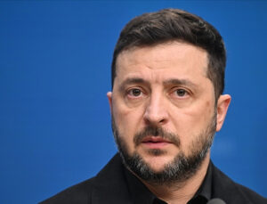 Zelenskiy, F-16, Gripen ve Rafale gibi 250 savaş uçağı almayı planladıklarını belirtti