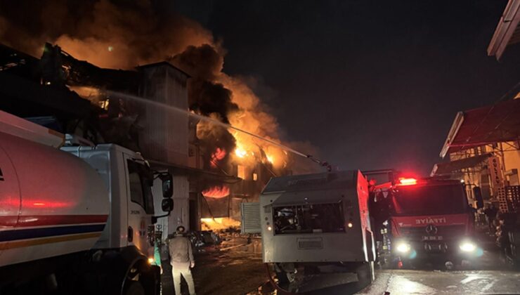 Adana’da hırdavat dükkanında çıkan yangın kontrol altına alındı