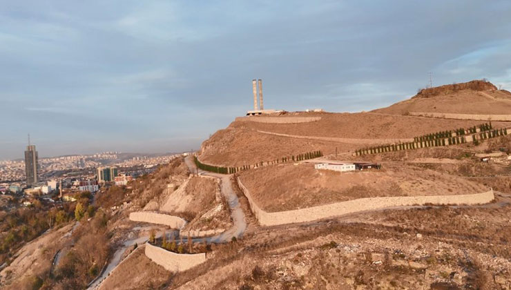 Ankara Hıdırlıktepe’de milyarlık anıt çürümeye terk edildi