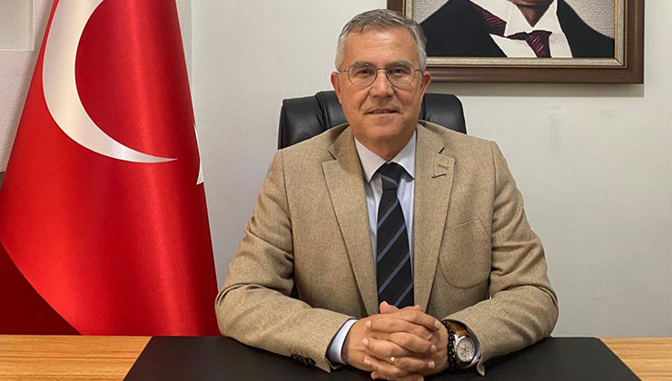 Atatürk’ün yaşamını ve düşüncelerini gelecek kuşaklara öğretmeliyiz