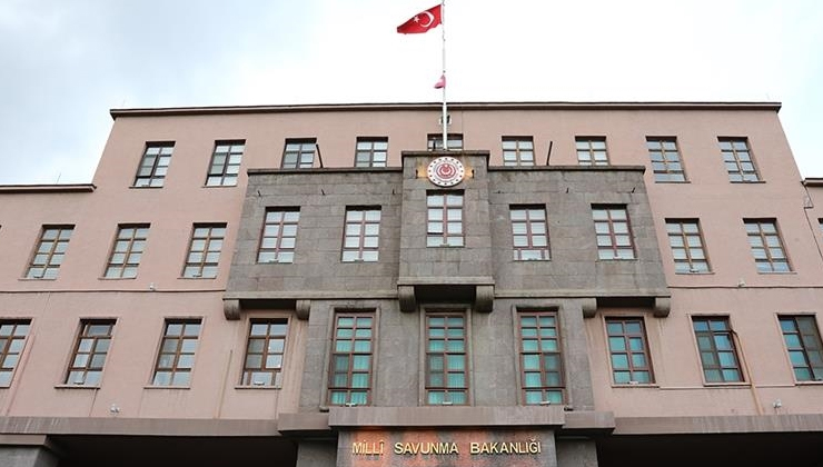 Azerbaycan-Gürcistan sınırında düşen askeri kargo uçağının enkazında son şehit naaşına da ulaşıldı