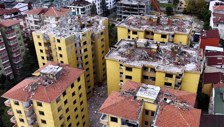 Bakan Kurum, Yarısı Bizden Kampanyası ile yeniden inşa edilecek Doğuş Sitesinin görüntülerini paylaştı