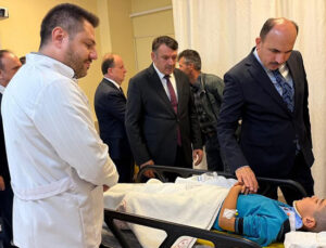 Başkan Altay’dan öğrencilere geçmiş olsun ziyareti