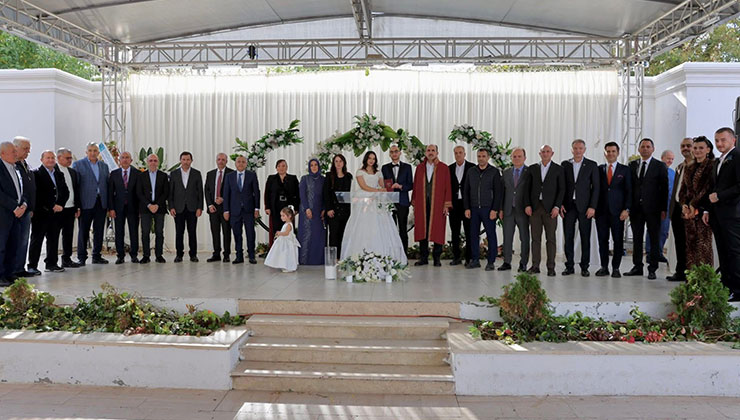 Başkan Pekyatırmacı mutluluklarına ortak oldu