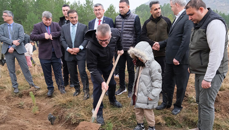 Başkan Ustaoğlu, miniklerle geleceğe nefes oldu