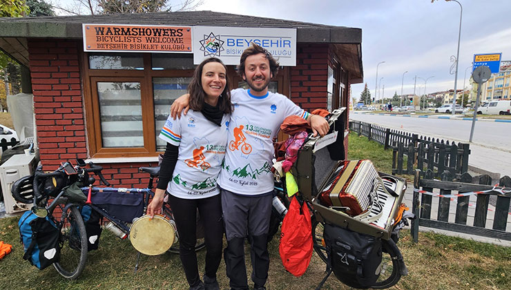 Bisiklet tutkunu Fransızlar, Beyşehir’de mola verdi