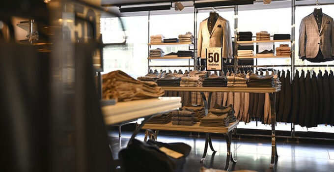 Ekimde fiyatı en çok artan ürün erkek giyim, en fazla düşen evcil hayvanlarla ilgili ürünler oldu