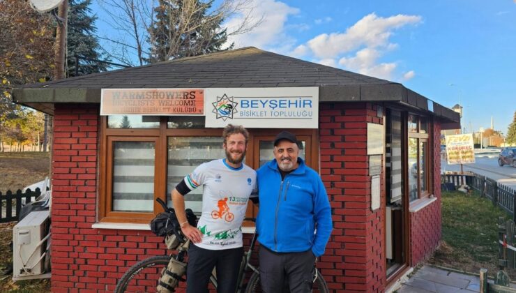 Fransız bisiklet tutkunu Beyşehir’de mola verdi