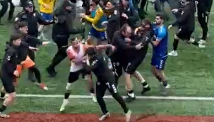 Futbol sahası ringe döndü!