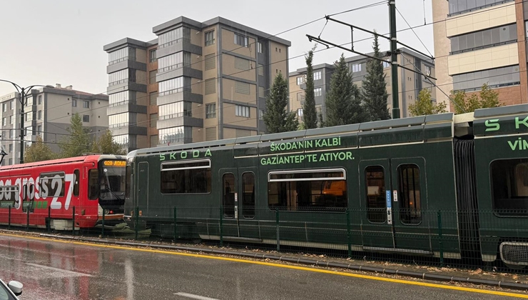 Gaziantep’te tramvaya yıldırım isabet etti