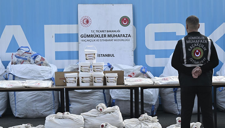 Gümrükler Muhafaza ekipleri üç ilde 1 ton 65 kilogram esrar ele geçirdi
