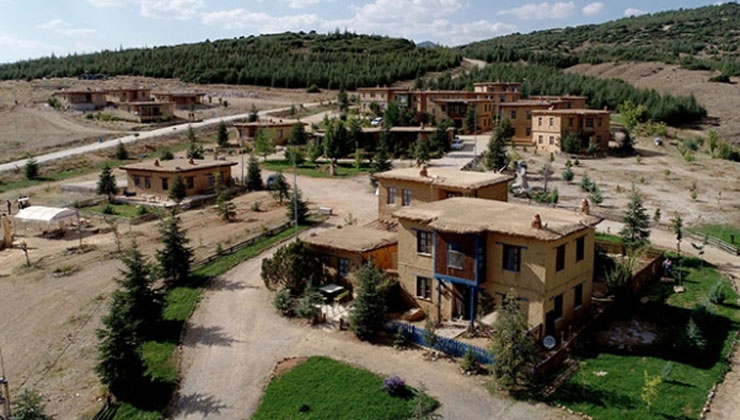 Hüyük ilçesine bağlı Sonsuz Şükran Köyü’nde ağaç dikimi yapıldı