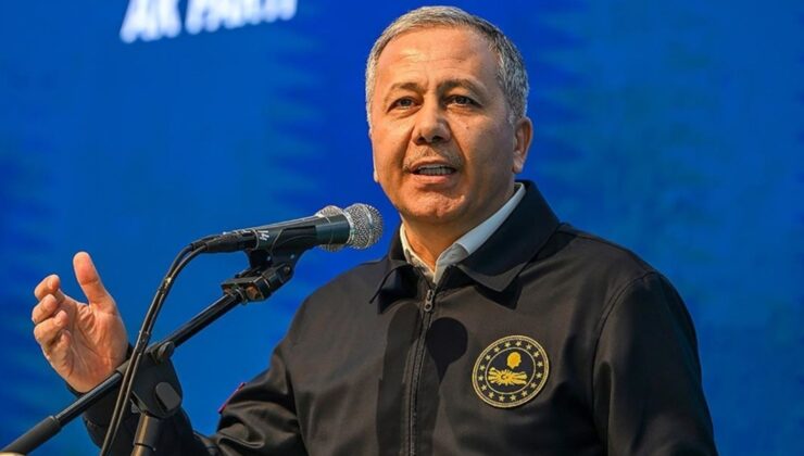 İçişleri Bakanı Yerlikaya: 1 yılda gönüllü geri dönüş yapan Suriyeli kardeşlerimizin sayısı 550 bin oldu