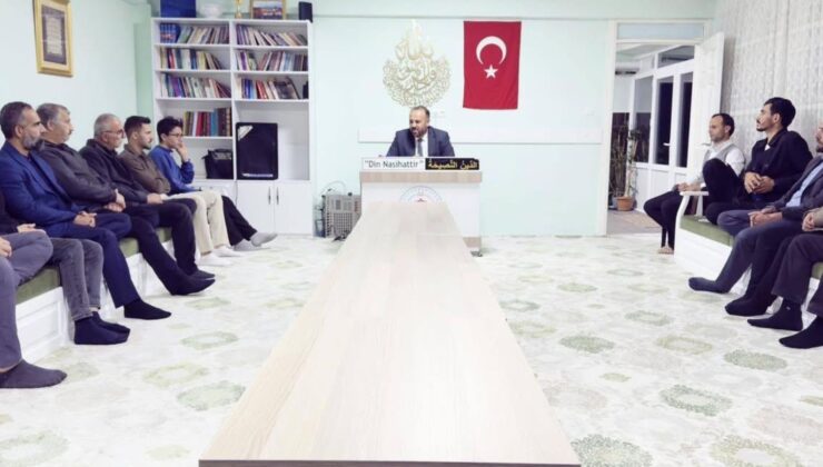 İlçe Müftüsü Koç, Cuma sohbetinde