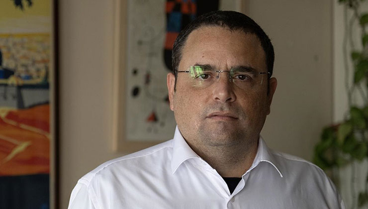 İsrailli avukat: İsrail hapishanelerinde gözlerini bağladıkları Filistinlilere tecavüz ediyorlar