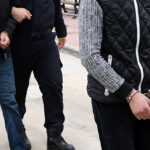 İzmir’de suç örgütü operasyonunda 21 kişi yakalandı