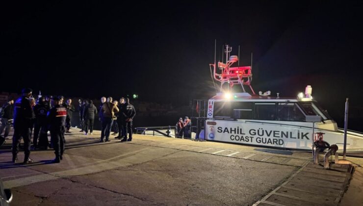 Karadeniz’de yangın çıkan “KAIROS” gemisinden kurtarılan 25 personel Kocaeli’deki limana getirildi