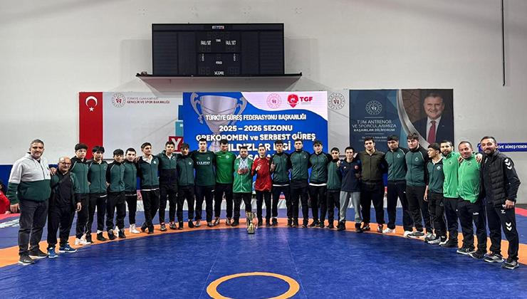 Karatay Belediyespor güreşte tarih yazdı