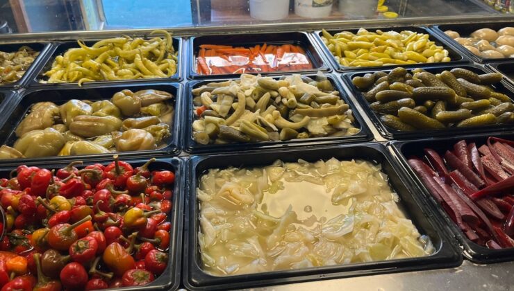 Kış ayları yaklaşırken Konyalılar bu dükkanın önünde kuyruk oluyor