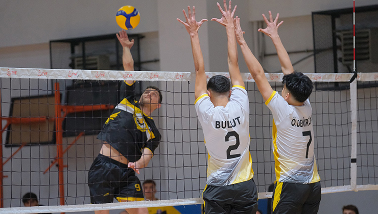 Konya Büyükşehir yenilgiyle tanıştı