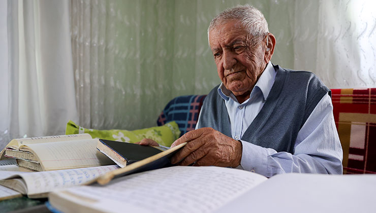 Konya’da 89 yaşındaki şair, azmiyle çevresindekilere örnek oluyor