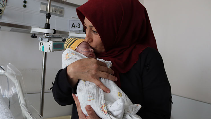 Konya’da akciğerlerine fazla kan giden bebek, solunum cihazından kurtuldu