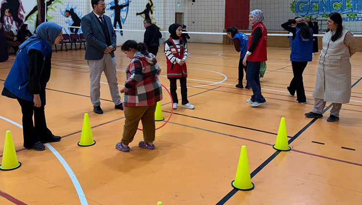 Konya’da özel gereksinimli bireylere spor etkinliği düzenlendi