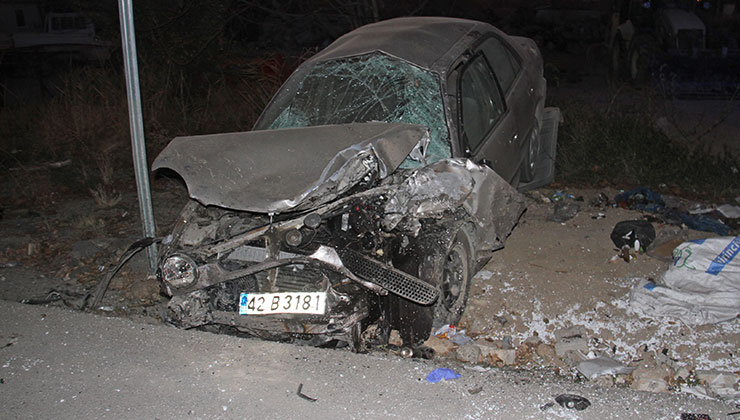 Konya’da traktör ile otomobil çarpıştı: 2 yaralı