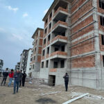 Konya’da üzerine iskele düşen 2 işçi yaralandı