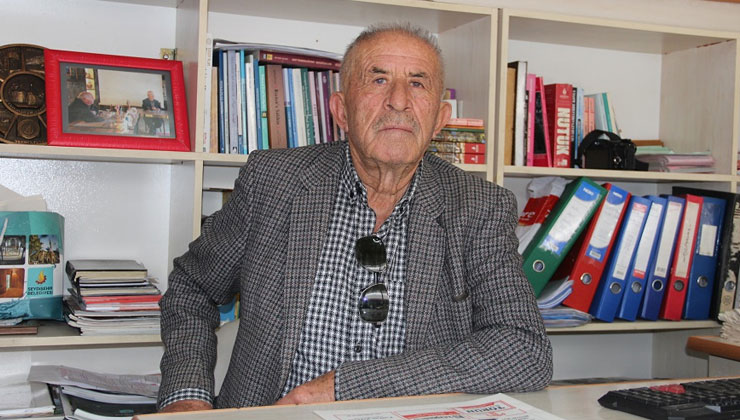 Konyalı 81 yaşındaki Türk Halk Müziği sanatçısı, yolundan giden gençlere örnek oluyor