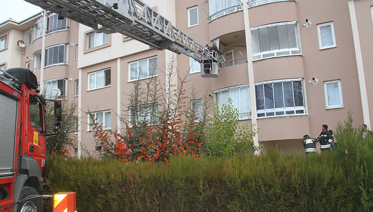 Beyşehir’de binada yangın paniği
