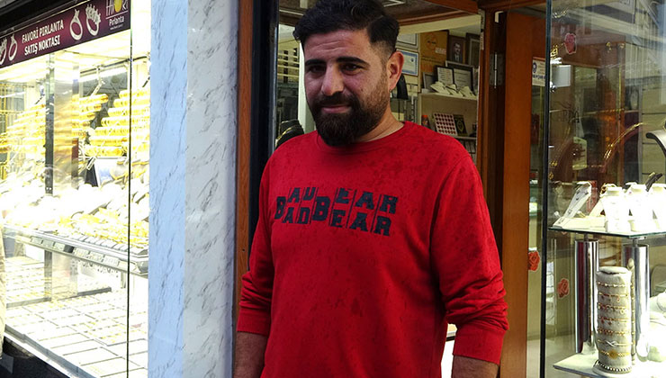 Kuyumcunun yanlışlıkla fazladan yaptığı ödemeyi iade etti