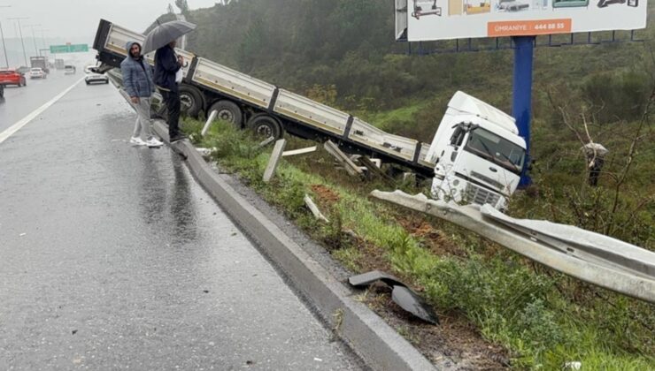 Kuzey Marmara Otoyolu’nda şarampole devrilen tırın sürücüsü yaralandı