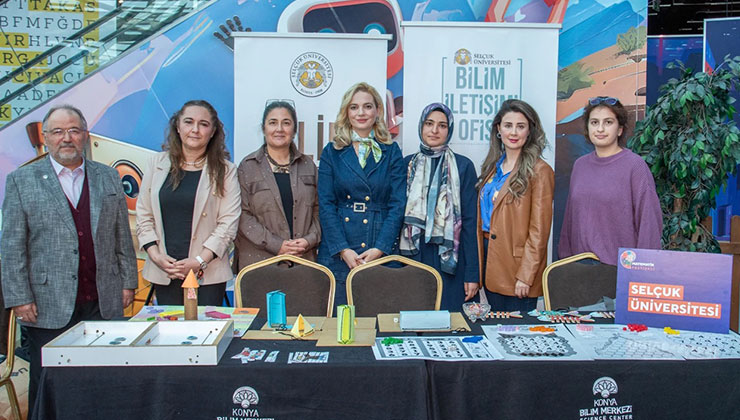Matematik Festivalinde Selçuk standına yoğun ilgi