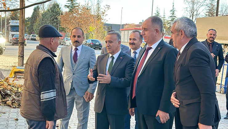 MHP İl Başkanlığı Konya’da sıkılmadık el bırakmıyor