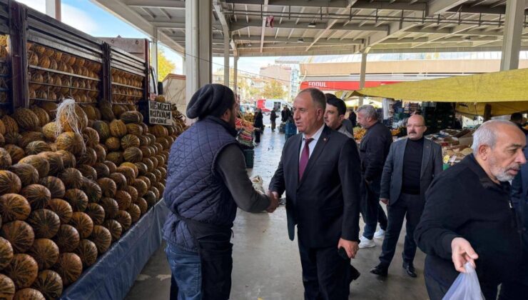 MHP Konya sahada esnafı dinliyor