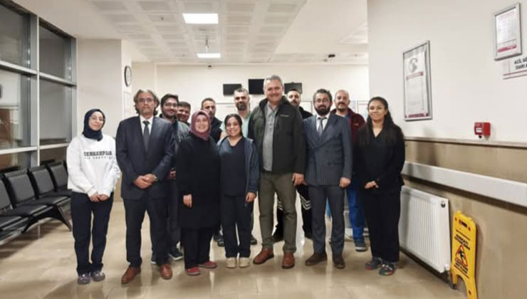 Müdür Yavuz’dan sağlıkçıları akşam ziyaretleri