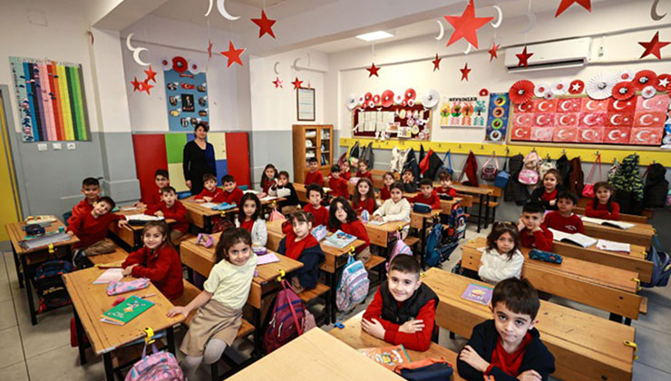 Okullarda ara tatil sonrası ilk ders zili çaldı