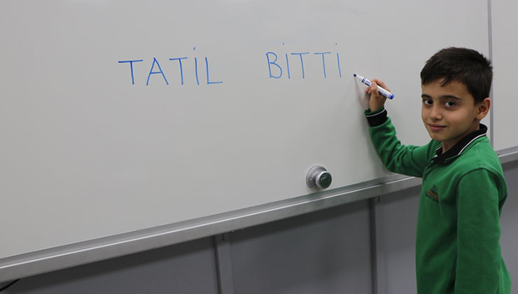 Okullarda ara tatil uygulamasının kaldırılması değerlendirilecek