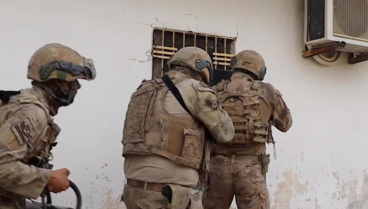 Organize suç örgütlerine yönelik operasyonlarda 64 şüpheli yakalandı