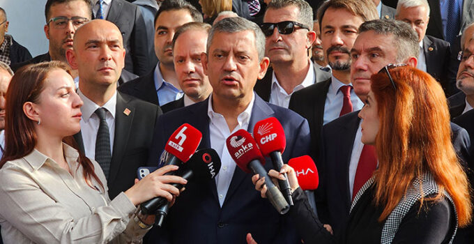 Özgür Özel: Mansur Yavaş’ı da tartıştırmak üzerine yaptıkları bir hamledir