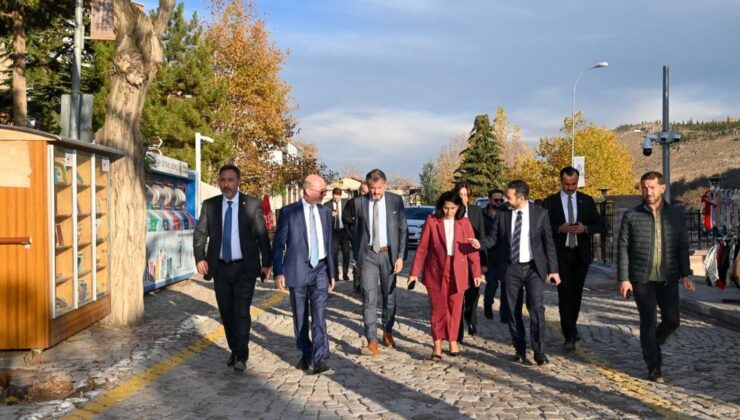 “Selçuklu’da şehircilik anlayışı örnek teşkil ediyor”