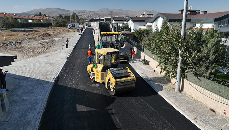 Selçuklu’da yol çalışmaları bir bir tamamlanıyor