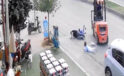 Ters şeritten gelen forklift baba ve çocuklarına çarptı