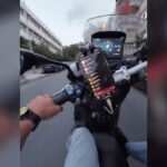 Trafiği tehlikeye soktuğu belirlenen motosikletliye para cezası