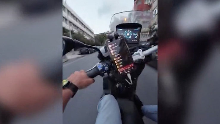 Trafiği tehlikeye soktuğu belirlenen motosikletliye para cezası