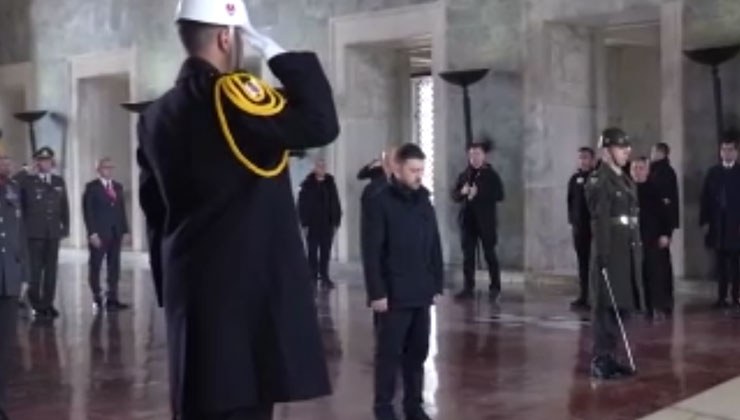 Ukrayna Devlet Başkanı Zelenskiy Anıtkabir’de