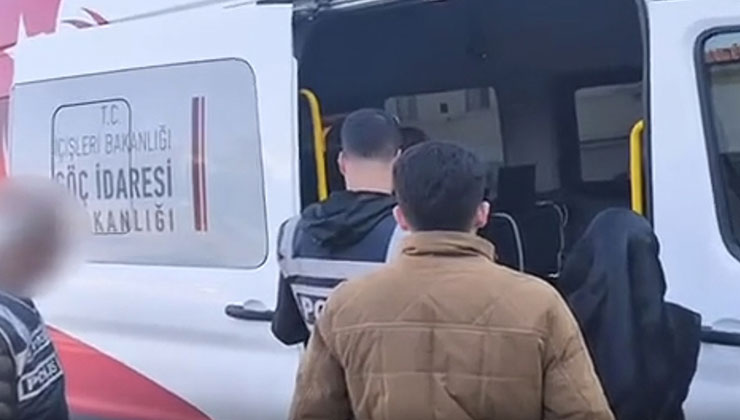 Ülke genelindeki denetimlerde 29 göçmen kaçakçılığı organizatörü ile 687 düzensiz göçmen yakalandı