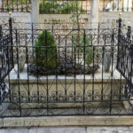 Vasiyeti üzerine yaptırdığı caminin bahçesinde meftun olan alim