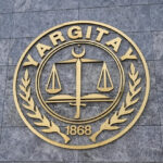 Yargıtay, daire girişine kamera yerleştirip kayıt alan apartman yöneticisine verilen cezayı onadı